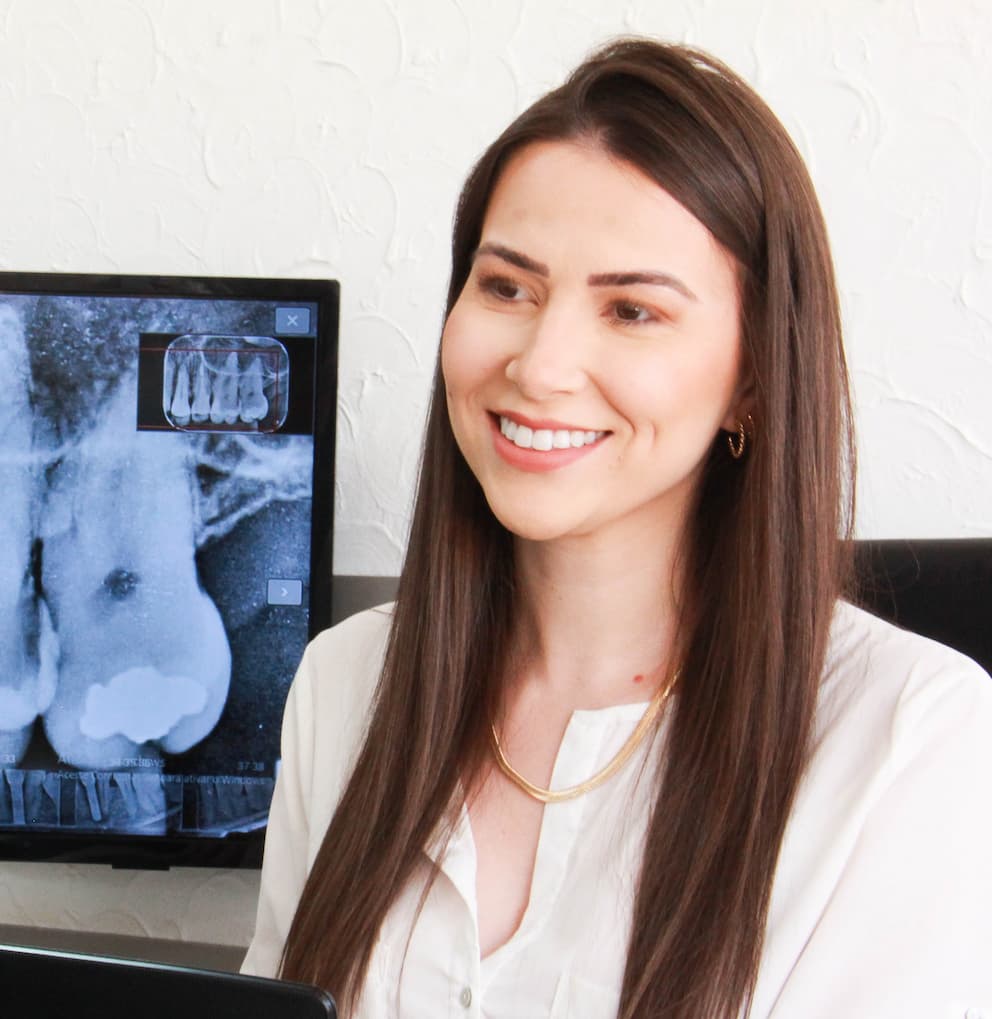 Dra. Ana Flavia Amaral